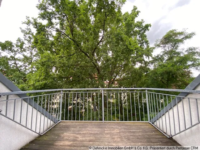 exklusiver Dachgeschoss-Neubau mit Terrasse — photo 1